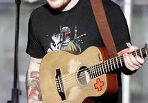 Ed Sheeran avec sa guitare